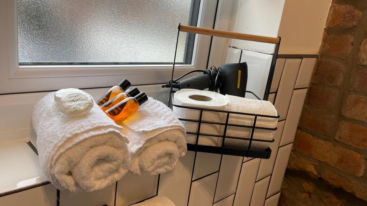 Fully Serviced Three Bed House In 杜伦 外观 照片